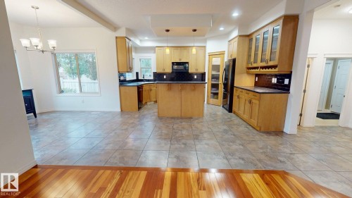 163 Caldwell Way Nw, Edmonton, AB 
