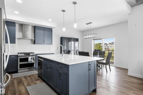 2052 Cavanagh Drive Sw, Edmonton, AB 