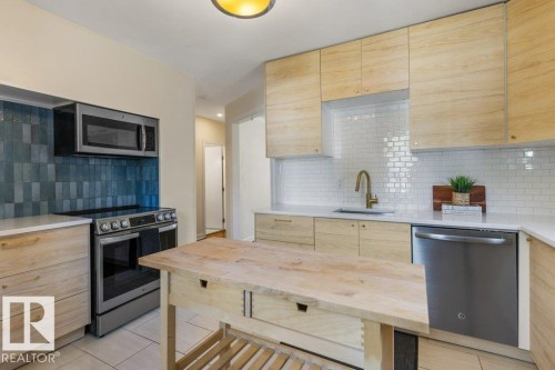 10706 75 Avenue Nw, Edmonton, AB 