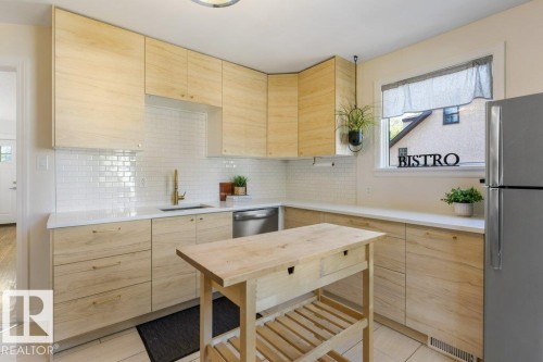 10706 75 Avenue Nw, Edmonton, AB 