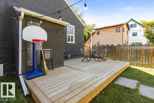 10706 75 Avenue Nw, Edmonton, AB 