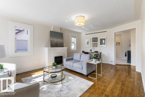 10706 75 Avenue Nw, Edmonton, AB 