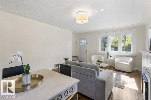 10706 75 Avenue Nw, Edmonton, AB 