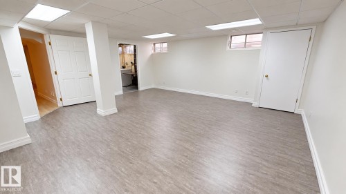 8204 14 Avenue Nw, Edmonton, AB 