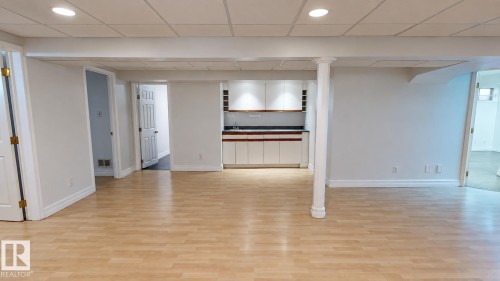 8204 14 Avenue Nw, Edmonton, AB 