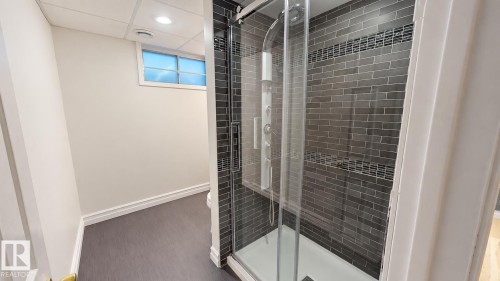 8204 14 Avenue Nw, Edmonton, AB 