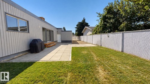 8204 14 Avenue Nw, Edmonton, AB 