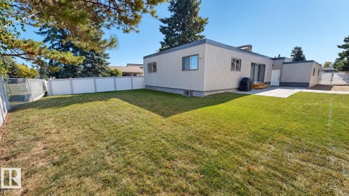 8204 14 Avenue Nw, Edmonton, AB 