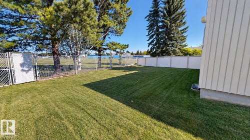 8204 14 Avenue Nw, Edmonton, AB 