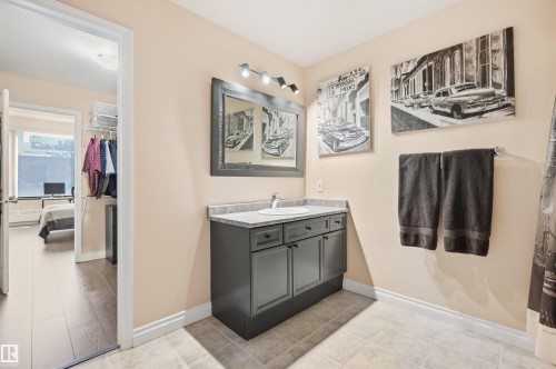 #302 10106 105 St Nw, Edmonton, AB 