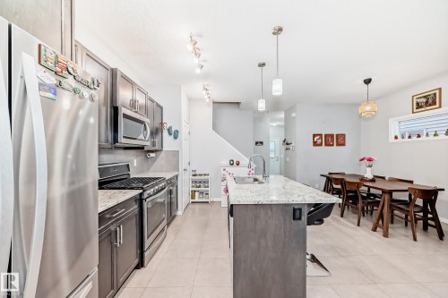 2008 Cavanagh Drive Sw, Edmonton, AB 