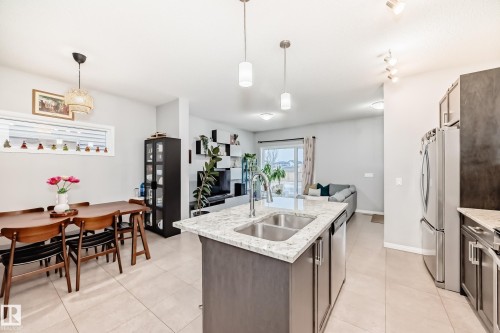 2008 Cavanagh Drive Sw, Edmonton, AB 