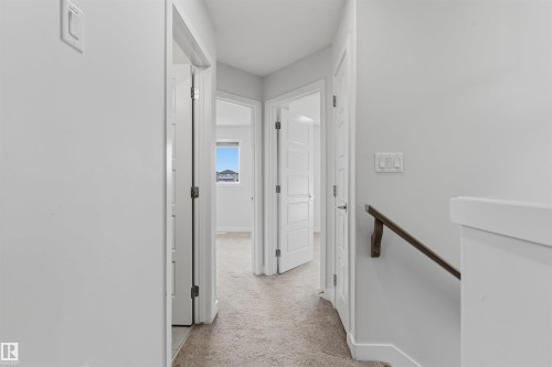 8805 Carson Way Sw, Edmonton, AB 