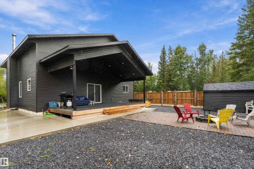 213 2Nd Avenue, Rural Wetaskiwin County, AB 