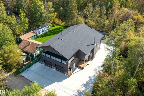 213 2Nd Avenue, Rural Wetaskiwin County, AB 