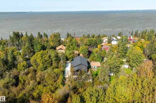 213 2Nd Avenue, Rural Wetaskiwin County, AB 