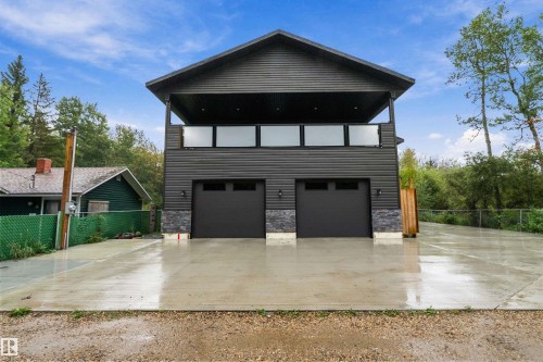 213 2Nd Avenue, Rural Wetaskiwin County, AB 