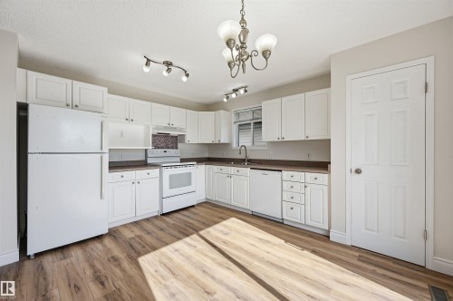11615 8 Avenue Nw, Edmonton, AB 