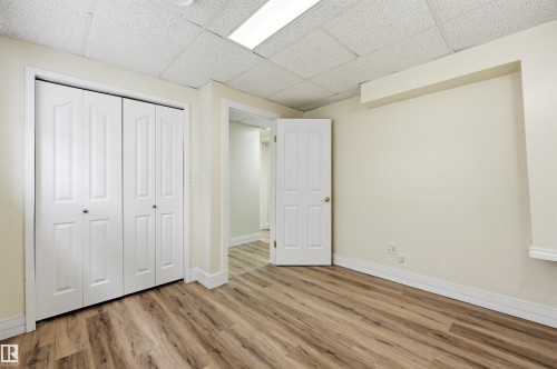 11615 8 Avenue Nw, Edmonton, AB 