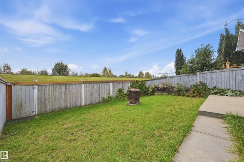11615 8 Avenue Nw, Edmonton, AB 