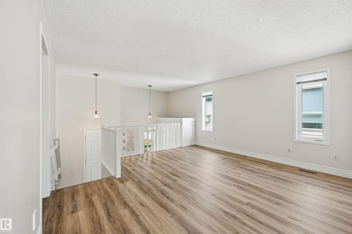 11615 8 Avenue Nw, Edmonton, AB 