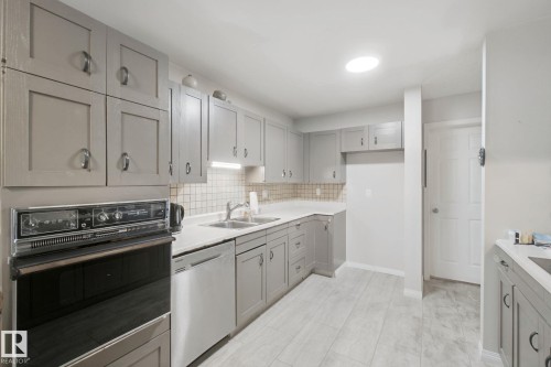 14812 43 Avenue Nw, Edmonton, AB 