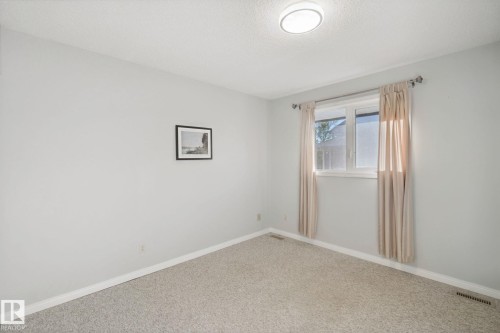 14812 43 Avenue Nw, Edmonton, AB 