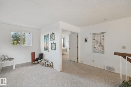 14812 43 Avenue Nw, Edmonton, AB 