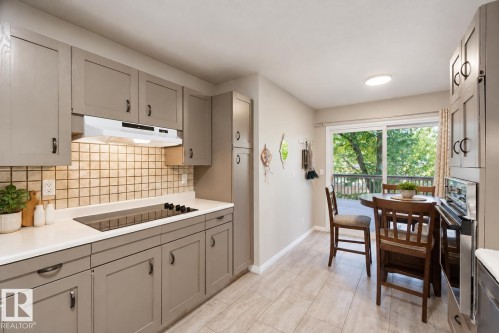 14812 43 Avenue Nw, Edmonton, AB 
