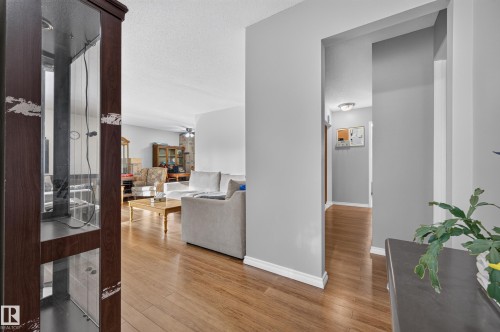 4 Greystone Crescent, Sherwood Park, AB 