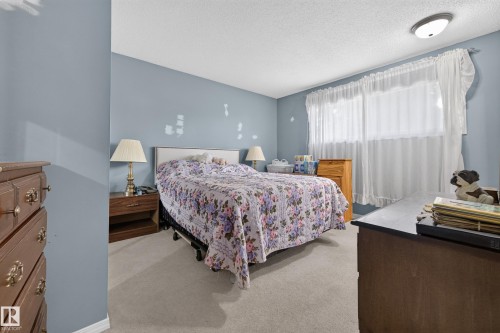 4 Greystone Crescent, Sherwood Park, AB 