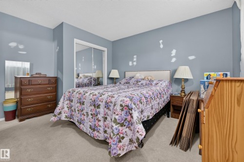 4 Greystone Crescent, Sherwood Park, AB 