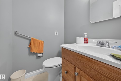 4 Greystone Crescent, Sherwood Park, AB 