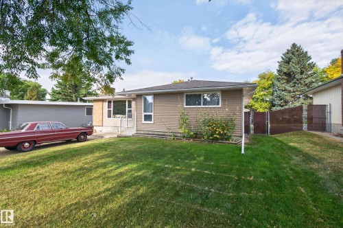 4 Greystone Crescent, Sherwood Park, AB 