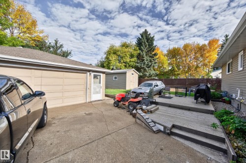 4 Greystone Crescent, Sherwood Park, AB 