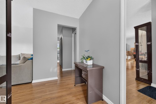 4 Greystone Crescent, Sherwood Park, AB 