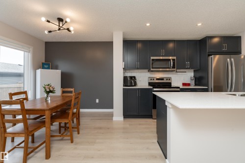 2420 Trumpeter Way Nw, Edmonton, AB 
