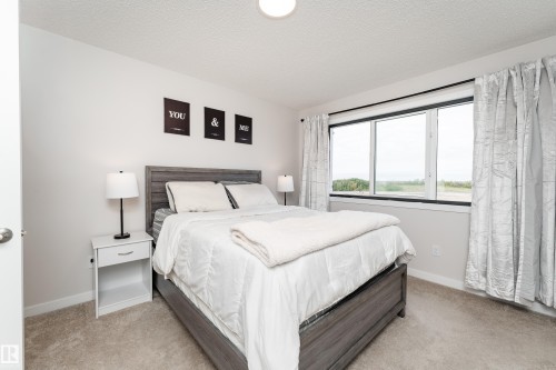 2420 Trumpeter Way Nw, Edmonton, AB 