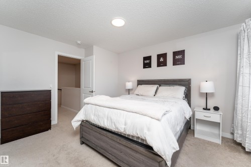 2420 Trumpeter Way Nw, Edmonton, AB 