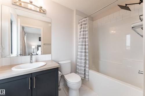 2420 Trumpeter Way Nw, Edmonton, AB 