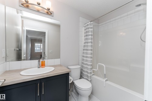 2420 Trumpeter Way Nw, Edmonton, AB 