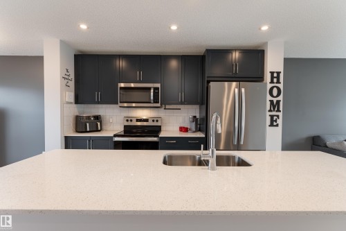 2420 Trumpeter Way Nw, Edmonton, AB 