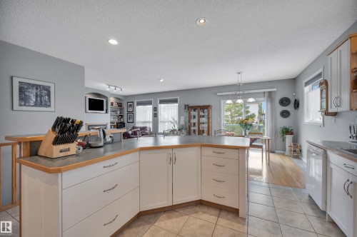 14932 136 Street Nw, Edmonton, AB 