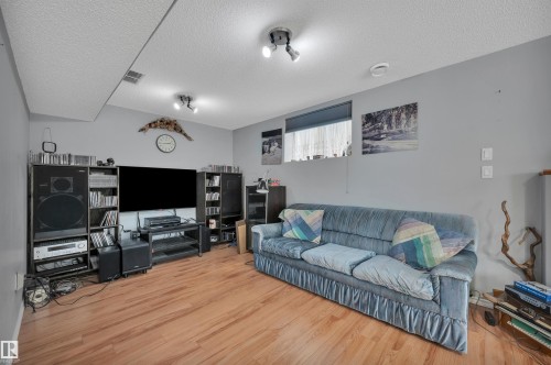 14932 136 Street Nw, Edmonton, AB 