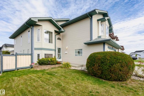 2840 151A Avenue Nw, Edmonton, AB 