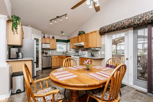 2840 151A Avenue Nw, Edmonton, AB 