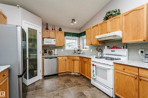 2840 151A Avenue Nw, Edmonton, AB 