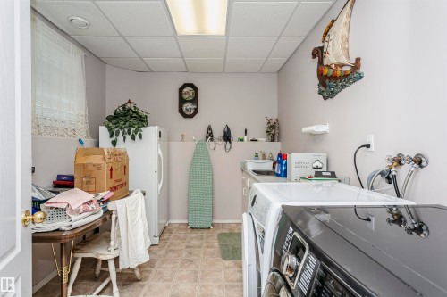 2840 151A Avenue Nw, Edmonton, AB 