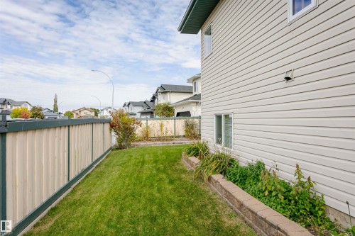 2840 151A Avenue Nw, Edmonton, AB 