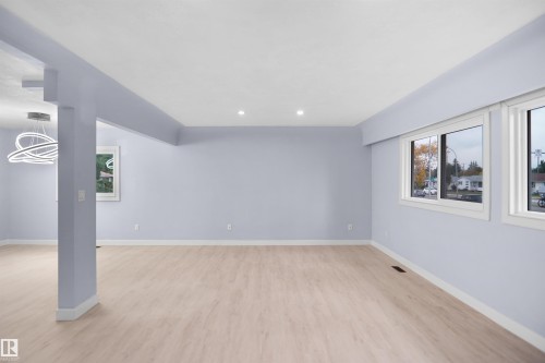 7501 95 Avenue Nw, Edmonton, AB 